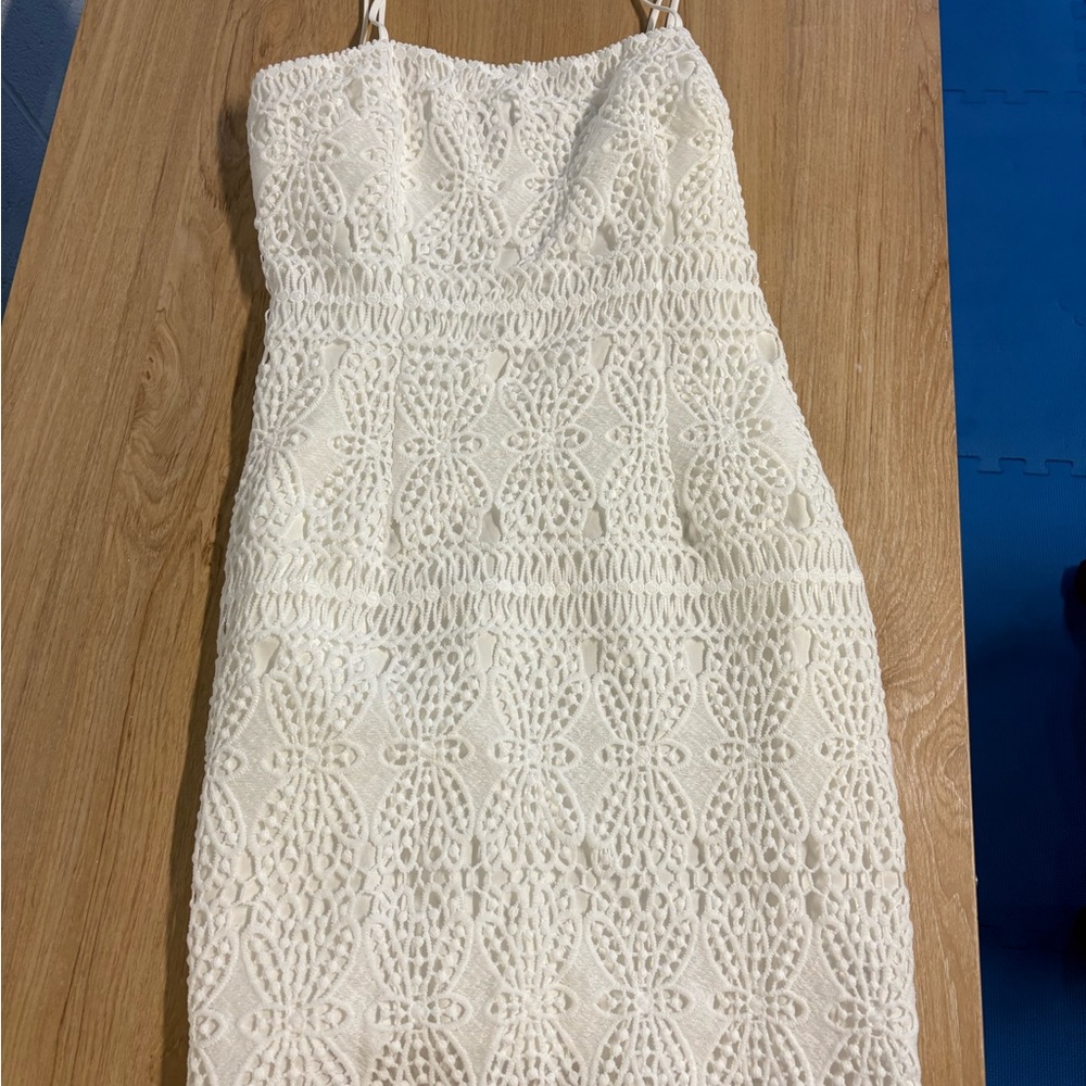 Lulu's Cream Lace Strapless Dress